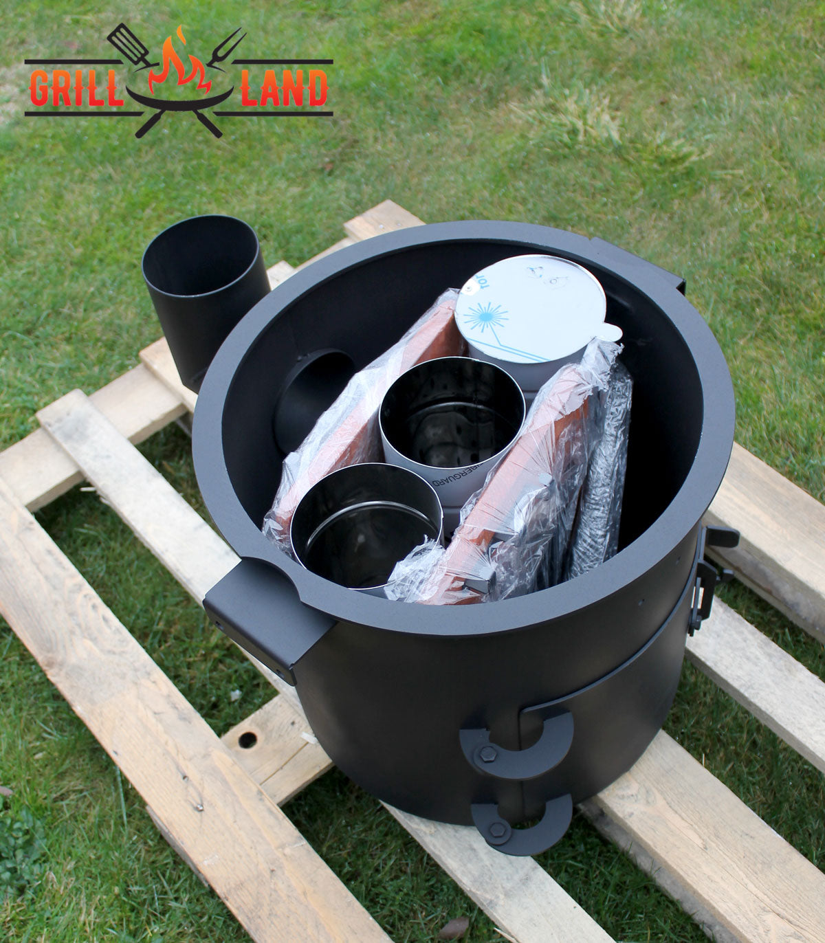 Печь / учак на дровах, класса PREMIUM, дымоход из нержавеющей стали, 2 деревянные полки, диаметр 40 см, для казанов 12 – 17 литров, сталь 3 мм