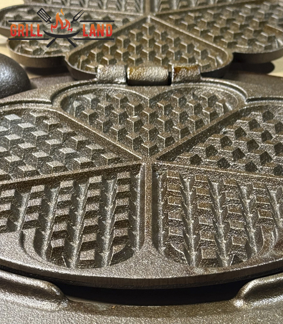 Вафельница Grill-Land из чугуна, вафли в форме сердца, для садовой кухни или же печи для приготовления пищи на открытом воздухе.